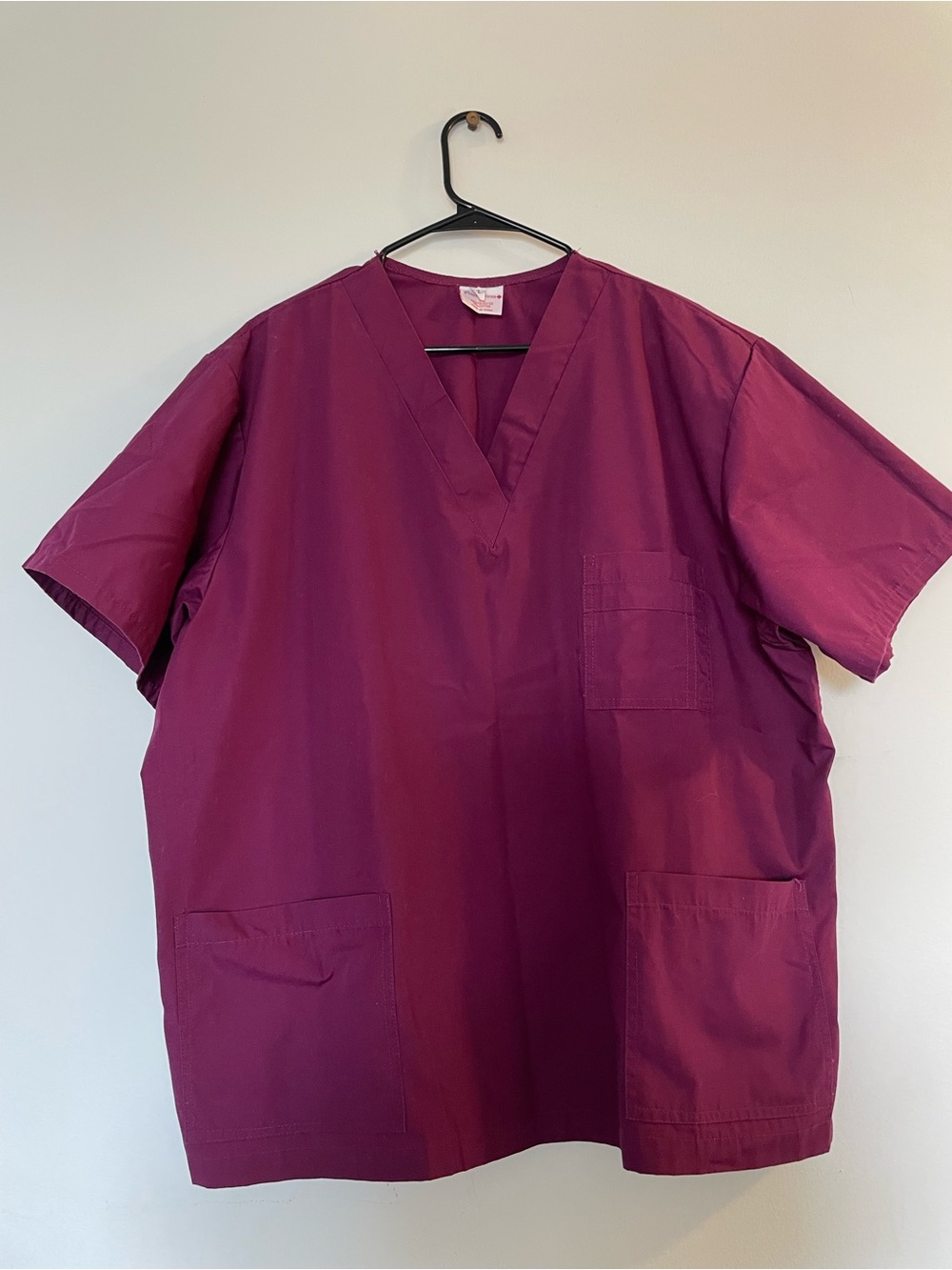 SCRUB V-Neck Top in Berry Plum